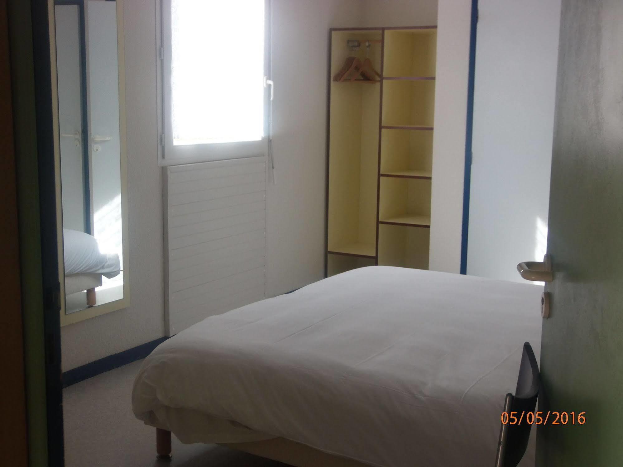 Le Saint Pierre Hotell Moncoutant Eksteriør bilde